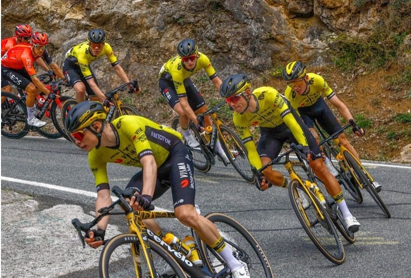 Drama en la vuelta al País Vasco: El desgarrador reporte médico de Jonas Vingegaard tras su caída.